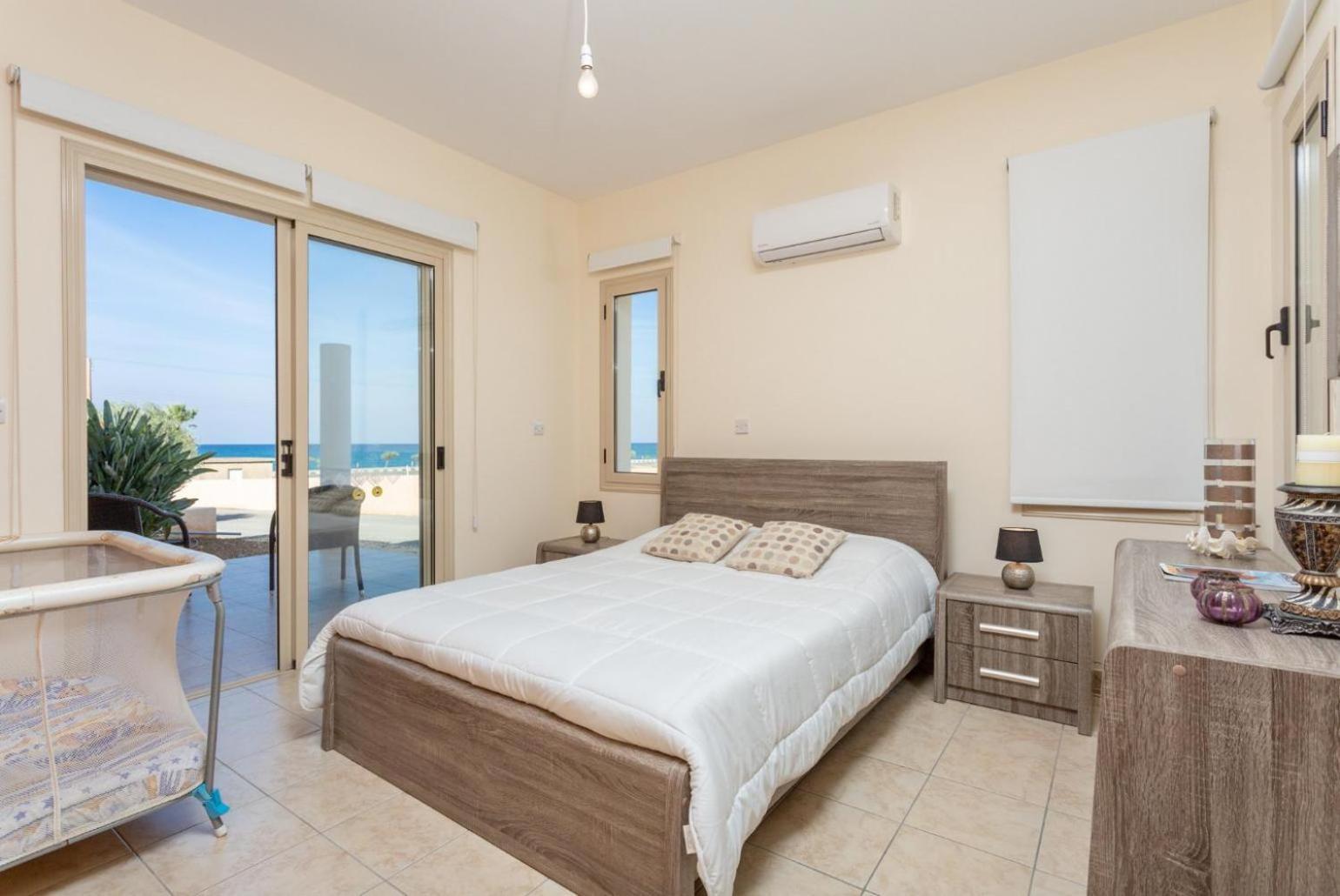 Villa Seashore One Paphos Exterior photo